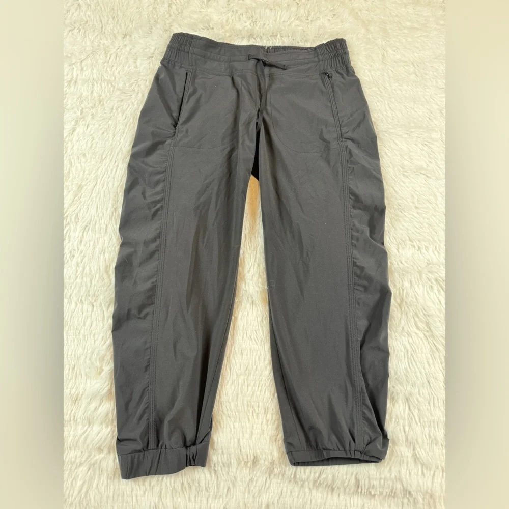 Athleta La Viva Capri Cropped Jogger - Black - Size 2 - Picture 2 of 6
